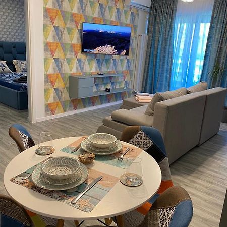 Elysse Sunrise Apartment 마마이아 외부 사진